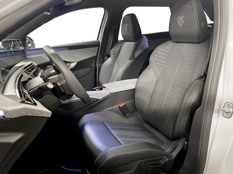 Bild på Peugeot 5008 GT Hybrid 145hk Aut 7-SITS B-KAMERA