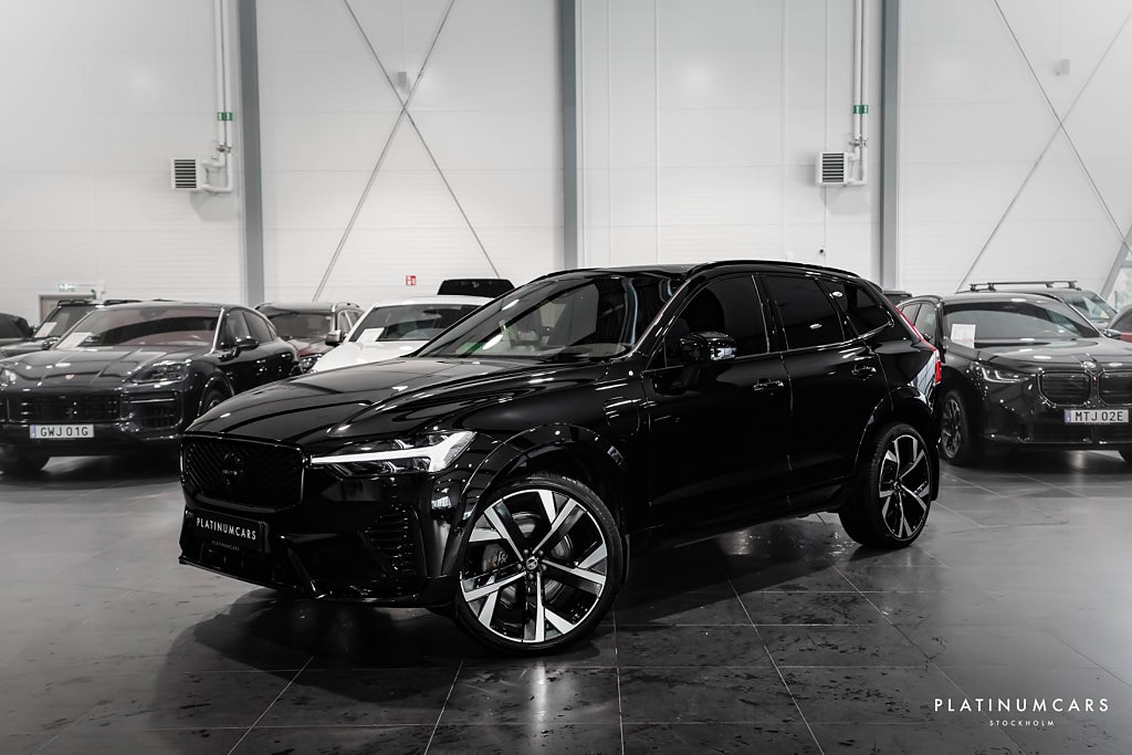 Volvo XC60 Recharge T6 AWD Plus Black Nordic Edition / LEASEBAR 