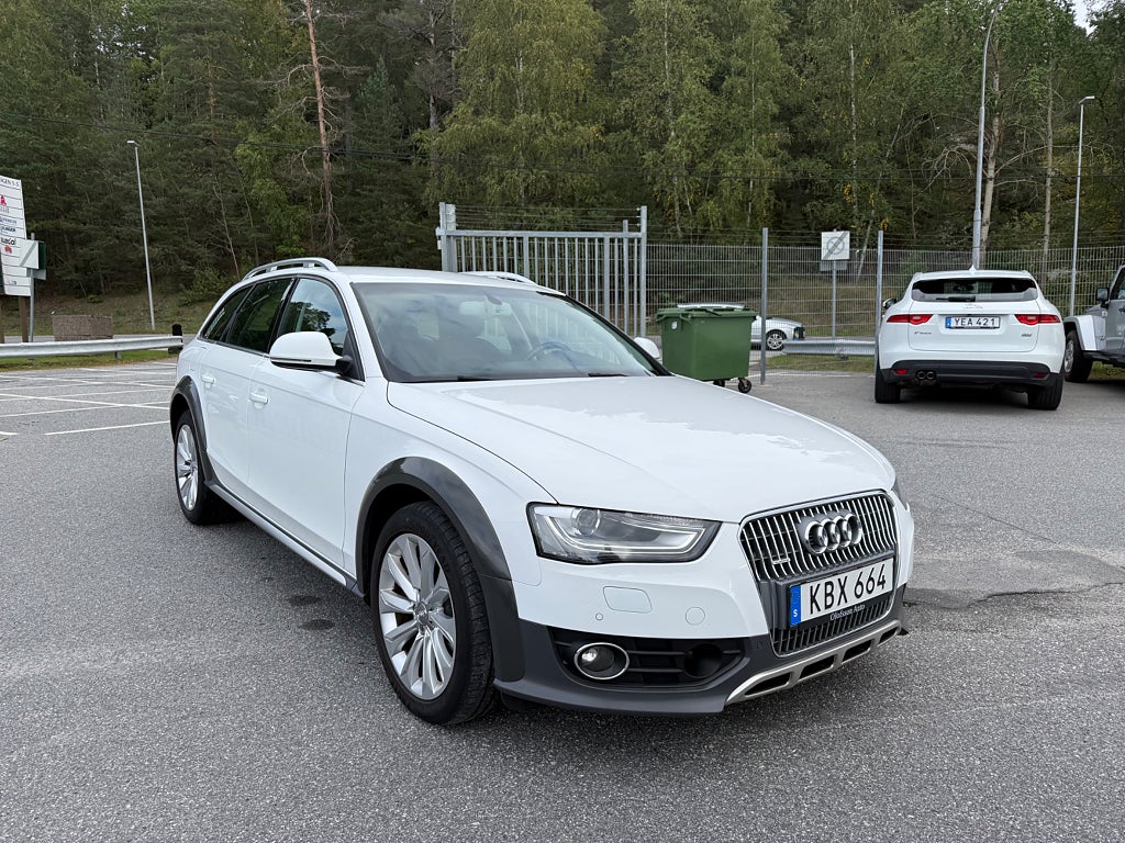 Audi A4 allroad quattro 2.0 TDI 190hk Automat Navi Toppskick