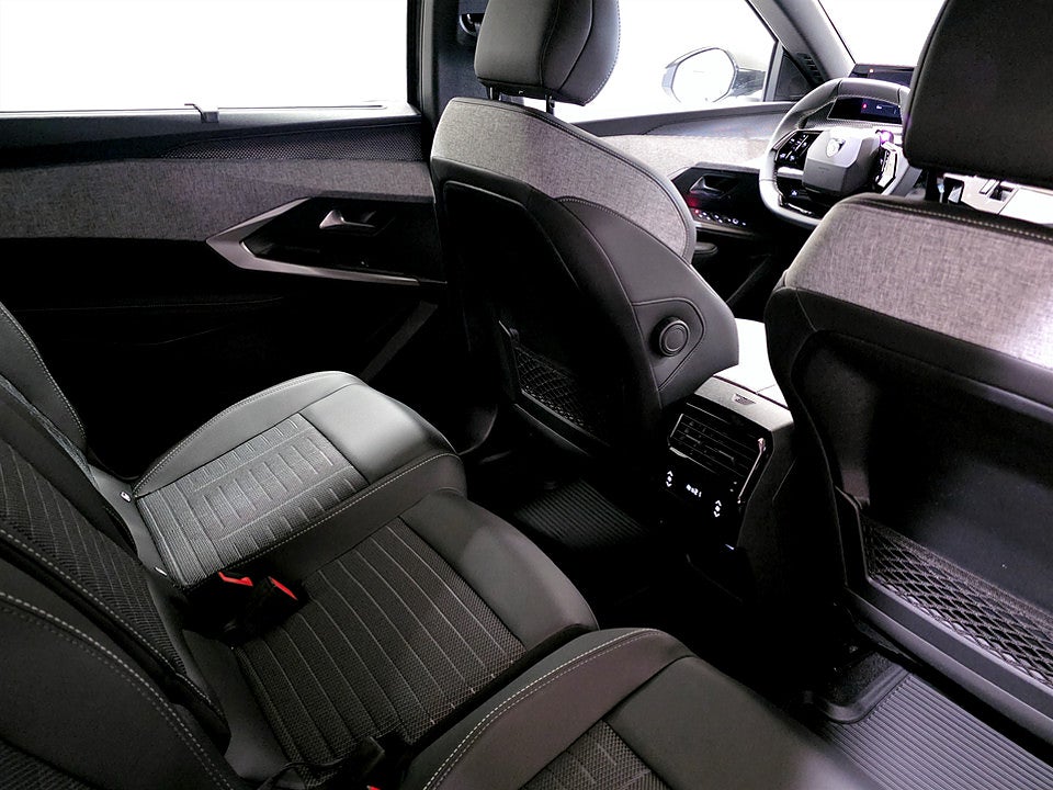 Bild på Peugeot 5008 GT Hybrid Aut - HYRBIL