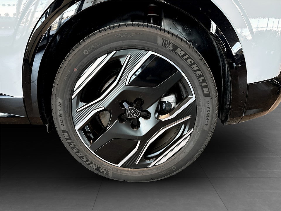 Bild på Peugeot E-3008 GT 214hk Aut KAMPANJRÄNTA 3,99%