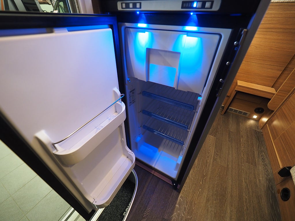 Knaus Tourer Van 500 MQ Vansation Markis Solcell AUT 4 Bäddar 2023