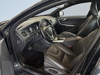 Volvo V60 Cross Country D4 Classic Pro S&V-hjul Värmare Skinn Navi Kamrem bytt – bild 7