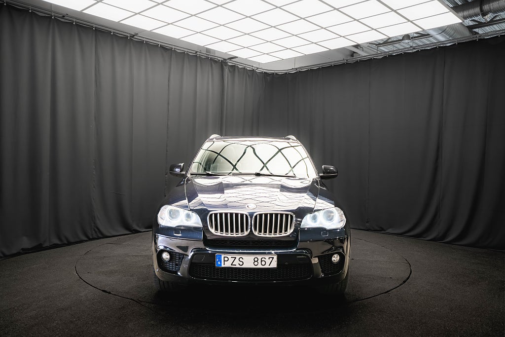 BMW X5 xDrive40d M Sport PANO D-VÄRM 360° LÄDER DRAG 306hk