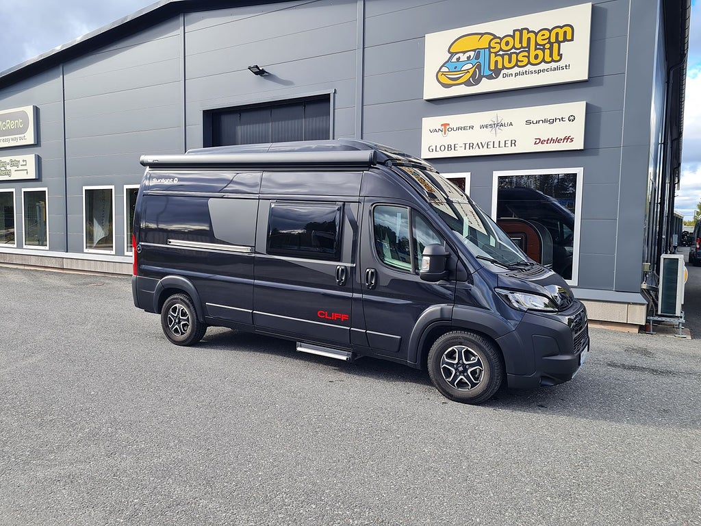 Sunlight Cliff 600 RT Adventure 140 hk, 4 sovplatser, aut