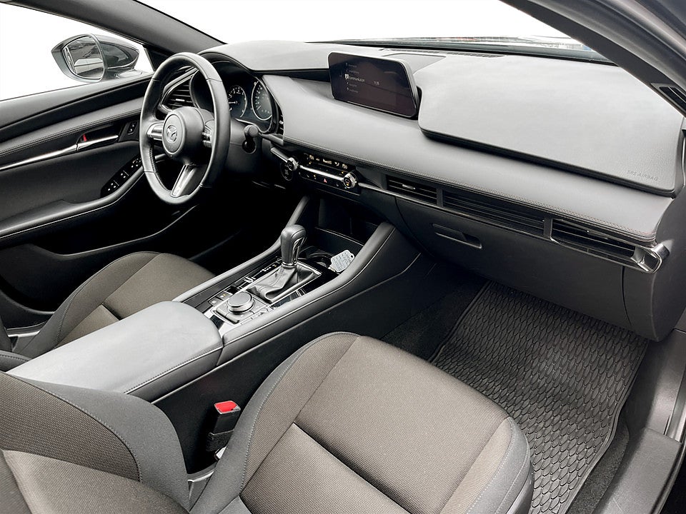 Bild på Mazda 3 Sky 2.0 SKYACTIV-G M 150hk Aut B-KAMERA CARPLAY