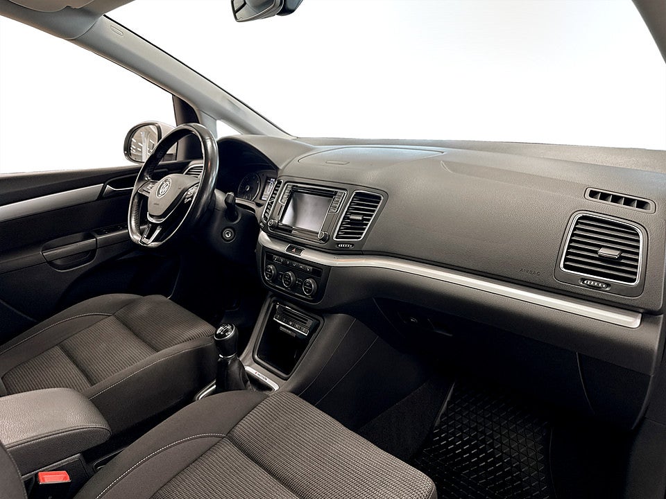 Bild på Volkswagen Sharan Base 2.0 TDi 150hk AWD 7-SITS PANO B-KAMERA