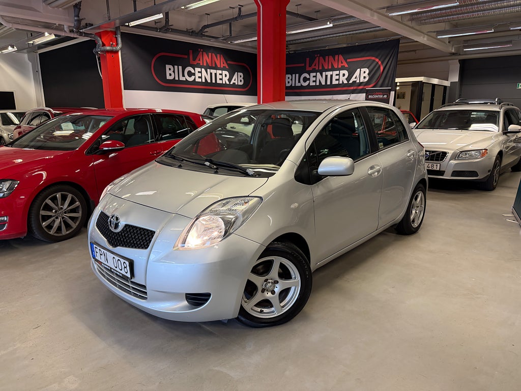 Toyota Yaris 5-dörrar 1.3 VVT-i Automat Låg årsskatt SoV