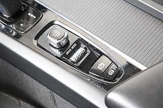SUV Volvo XC60 18 av 31