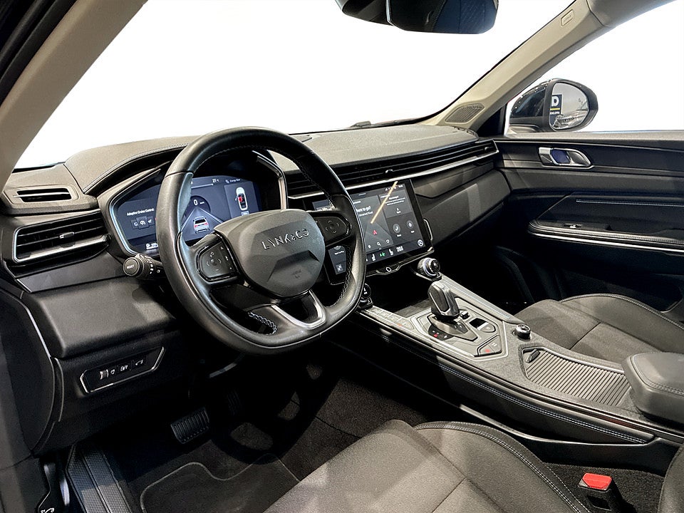 Bild på Lynk & Co 01 PHEV 261hk Aut PANO 360° KAMERA ELSTOL MED MINNE