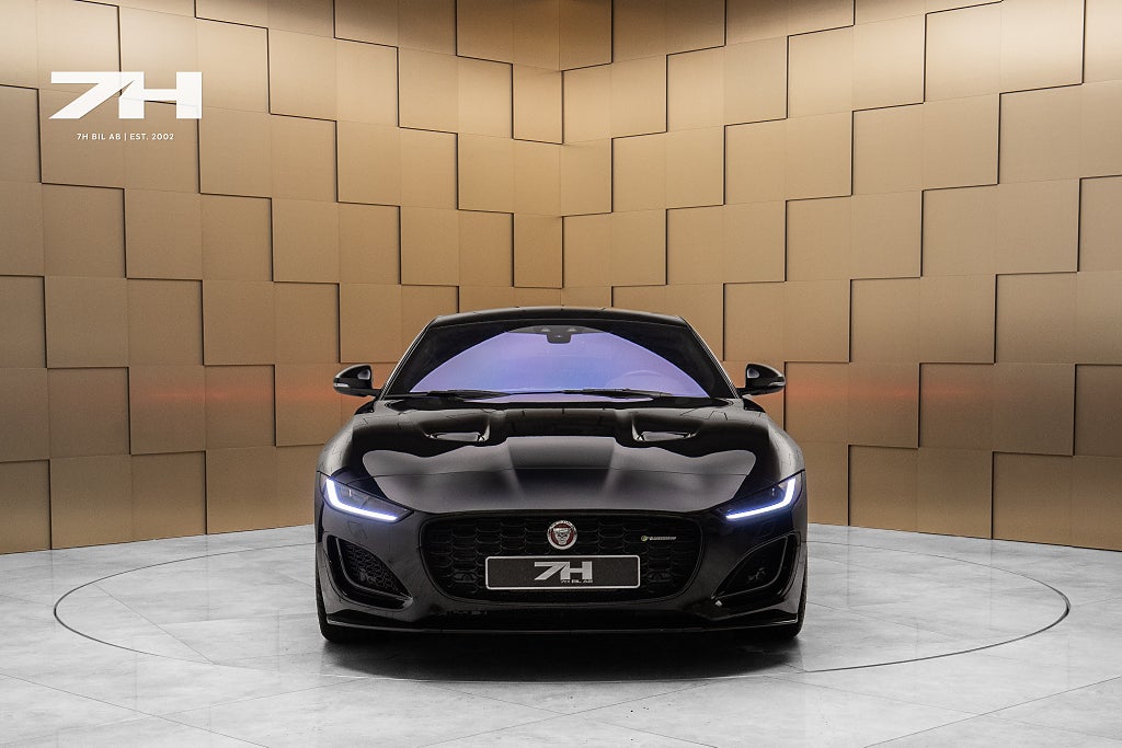 Jaguar F-TYPE 5.0 V8 R-Dynamic Black Pack Meridian Ventiler. Stolar