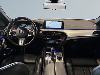BMW M5 Aut Kamera Cockpit Skinn Psens Head up 600hk SoV-hjul – bild 8