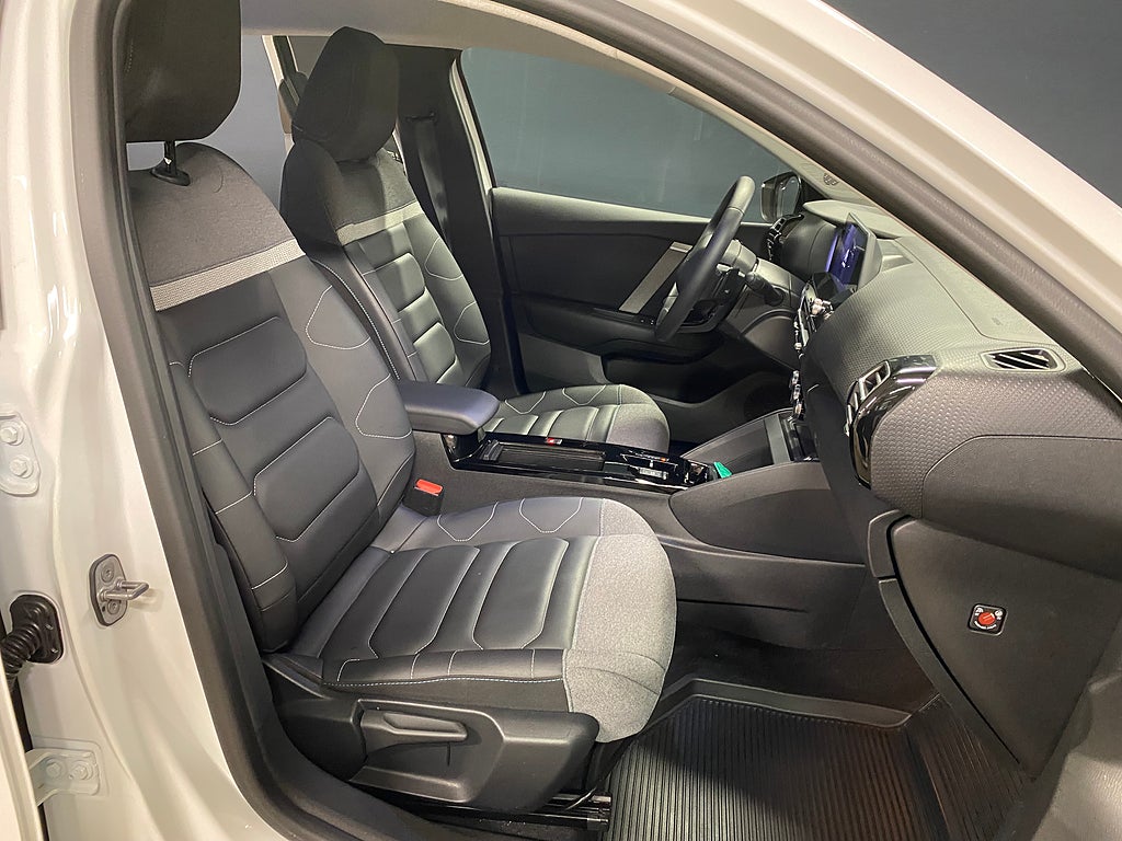 Bild på Citroën C4 X SHINE 1.2 PureTech 130hk AUT Nav/Back/Carplay