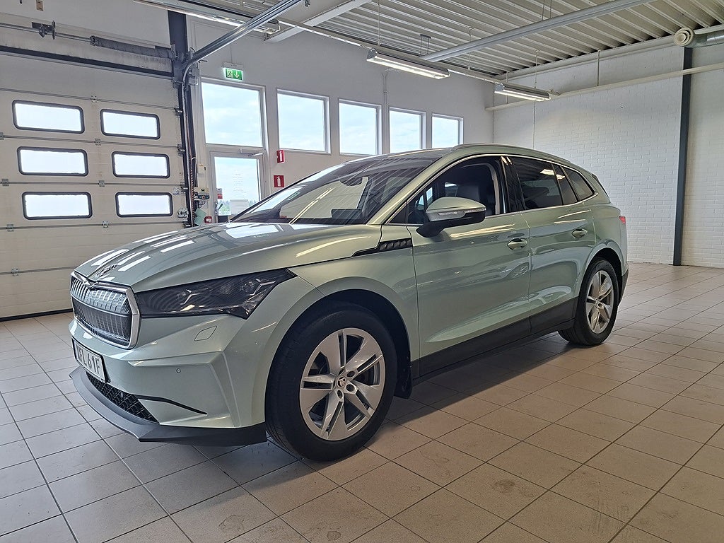 Skoda Enyaq iV 80 204HK Dragkrok Backkamera