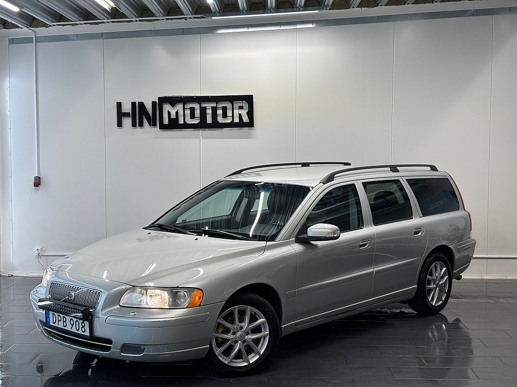 Volvo V70 2.4D Manuell Classic Kinetic |KamremBytt|NyServad|DRAG|