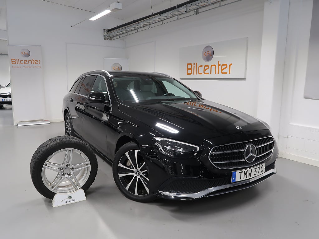 Mercedes-Benz E 300 T de 4M V-Däck ingår Widescreen-Drag-Kamera-Navi-BT