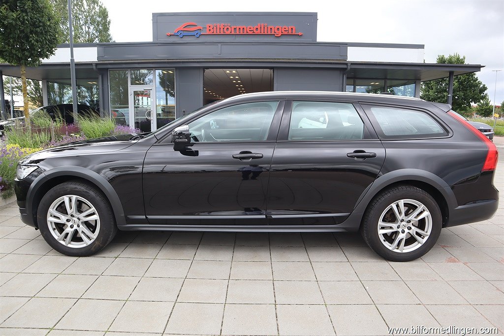 Volvo V90 Cross Country AWD 190hk Inscription Drag Svensksåld Skinn