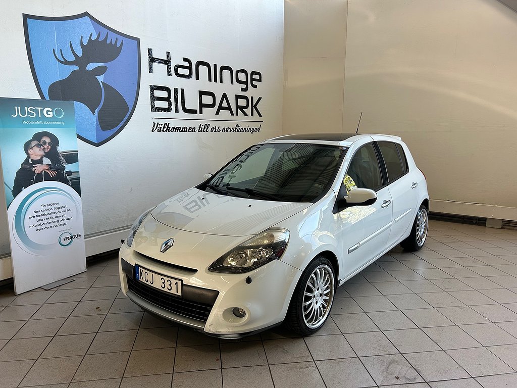 Renault Clio 5-dr 1.6 / SUPERDEAL 3,95% / NYSERVAD / PANO / Euro 4