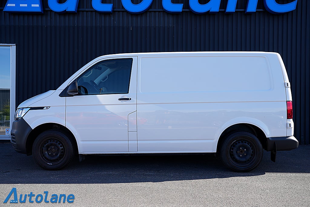 Volkswagen Transporter T30 2.0 TDI SCR Dragkrok,CarPlay,3 sits, MOMS, 150hk