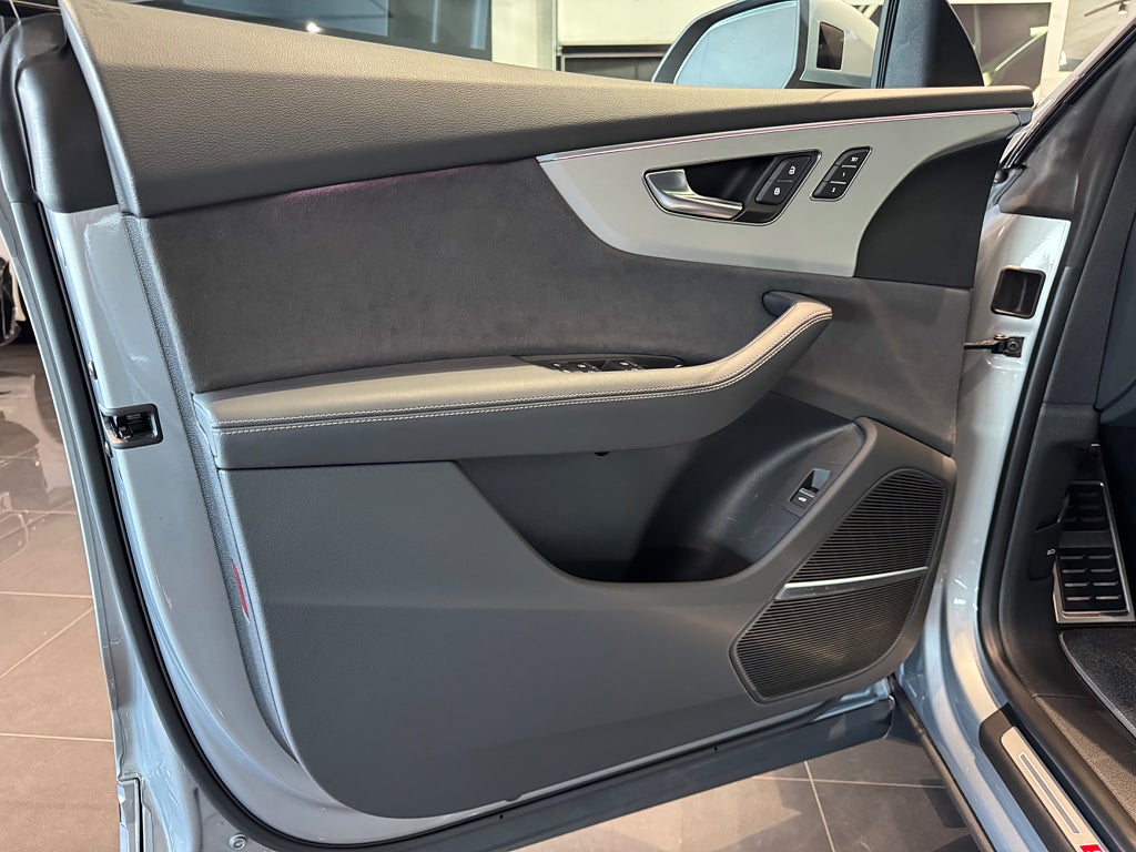 Audi Q8 50 TDI quattro S Line Selection Panorama B&O Värmare - bild 10