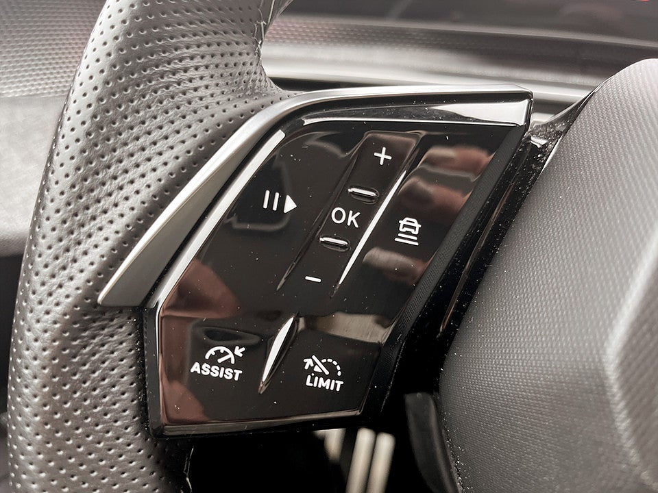 Bild på Peugeot 3008 GT Hybrid 145hk Aut B-KAMERA CARPLAY