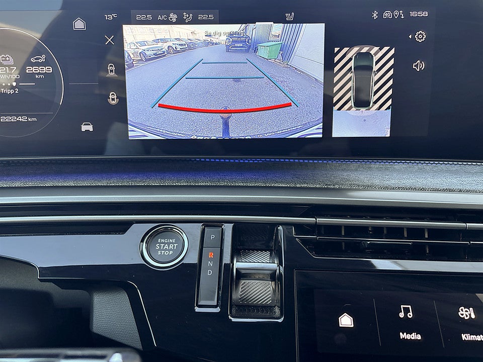 Bild på Peugeot E-3008 GT 73kWh 214hk Aut DRAGKROK BACKKAMERA