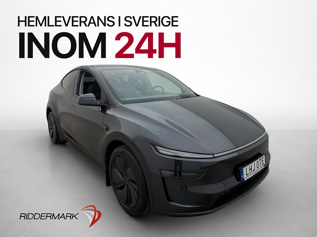 Tesla Model Y Long Range AWD Pano Autopilot Svensksåld