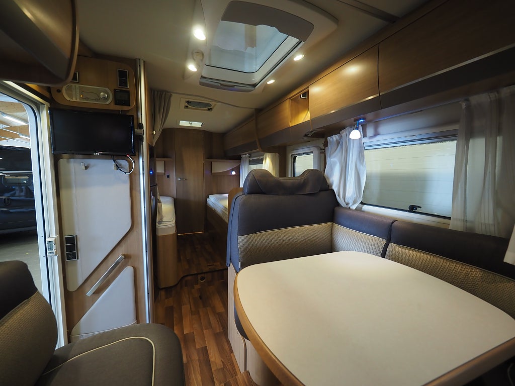 Hymer T 668 CL Bianco Line Låga Långbäddar I AUT I 3850kg 2015
