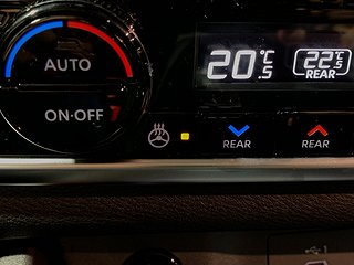 SUV Nissan X-Trail 25 av 25