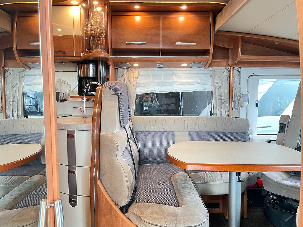 Carthago Chic C-line 2 4.8 / AC bodel / Solcell / Auto 150hk - Carthago