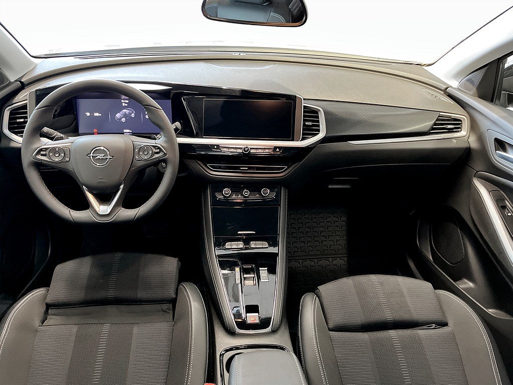 Bild på Opel Grandland GS 1.2 PT 130hk Aut - B-KAMERA, CARPLAY