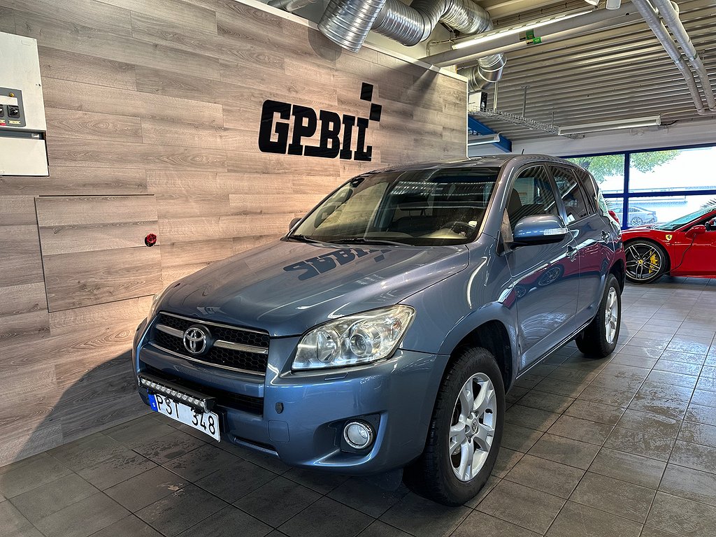 Toyota RAV4 2.0 VVT-i 4x4 Automat | Drag | Motorvärmare 