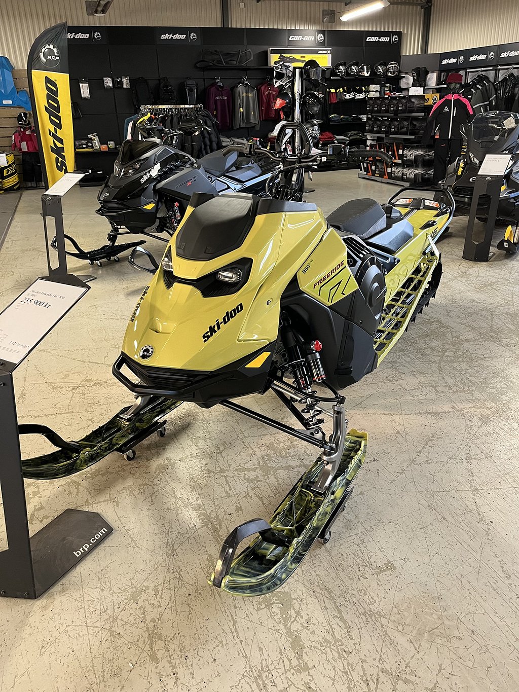 Ski-Doo Freeride 146" 850 E-TEC SHOT