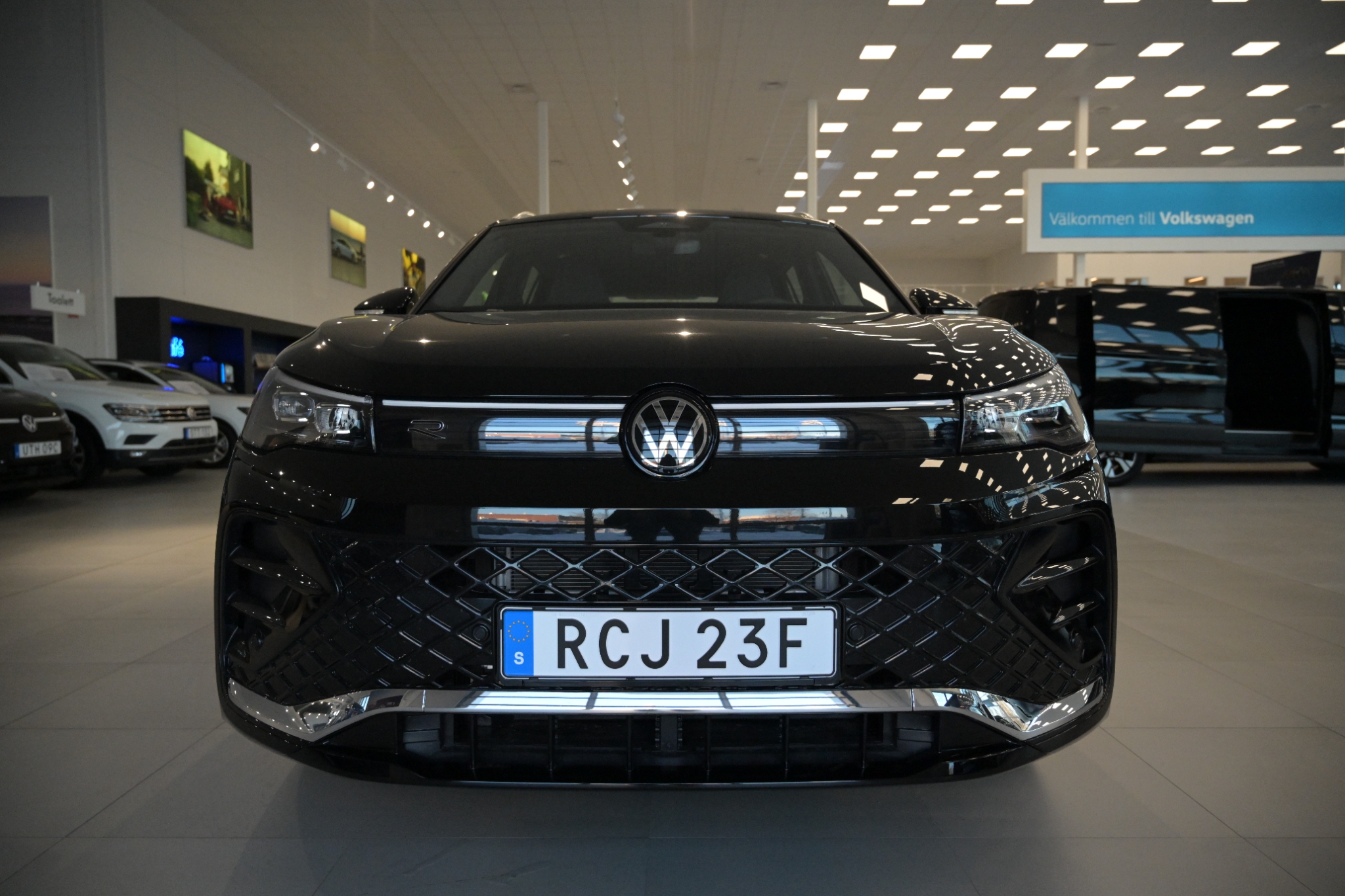 Volkswagen Tiguan eHybrid R-Line SWE 2026, bild 3/10