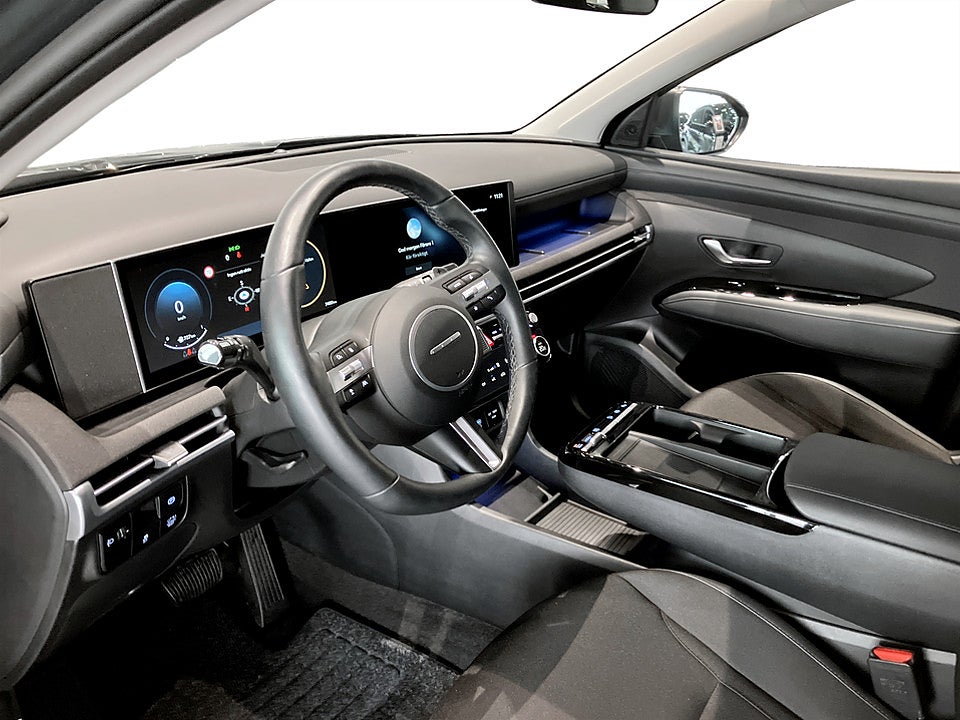 Bild på Hyundai Tucson Essential Hybrid 215hk Aut 4WD B-KAMERA CARPLAY