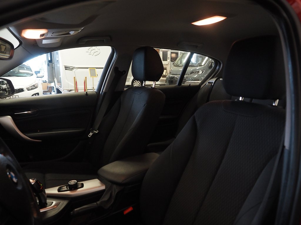 BMW 116 d 5-dörrars Steptronic  Automat P-Sensorer 2013