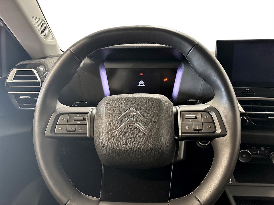 Bild på Citroën C4 X Shine 1.2 PT 130hk Aut - B-KAMERA, CARPLAY