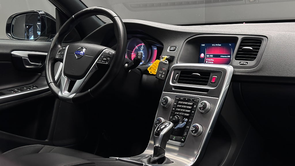 Volvo V60 Cross Country 2016 - miniatyr 10