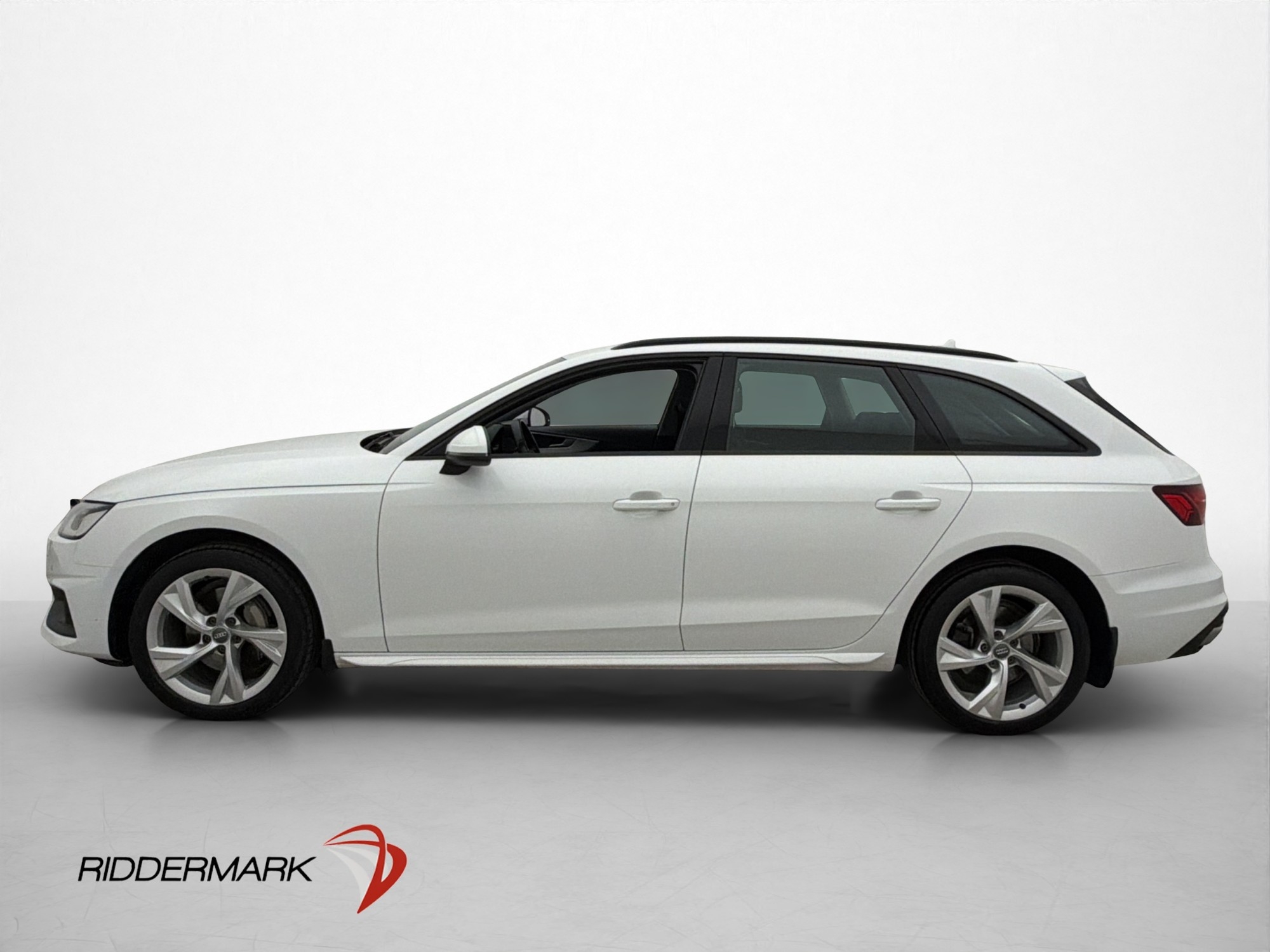 Audi A4 2020, kuva 4/10