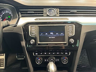 Volkswagen Passat Alltrack 2.0 TDI BMT 4M Drag Värmare Kamera Psens Fullservad S&V