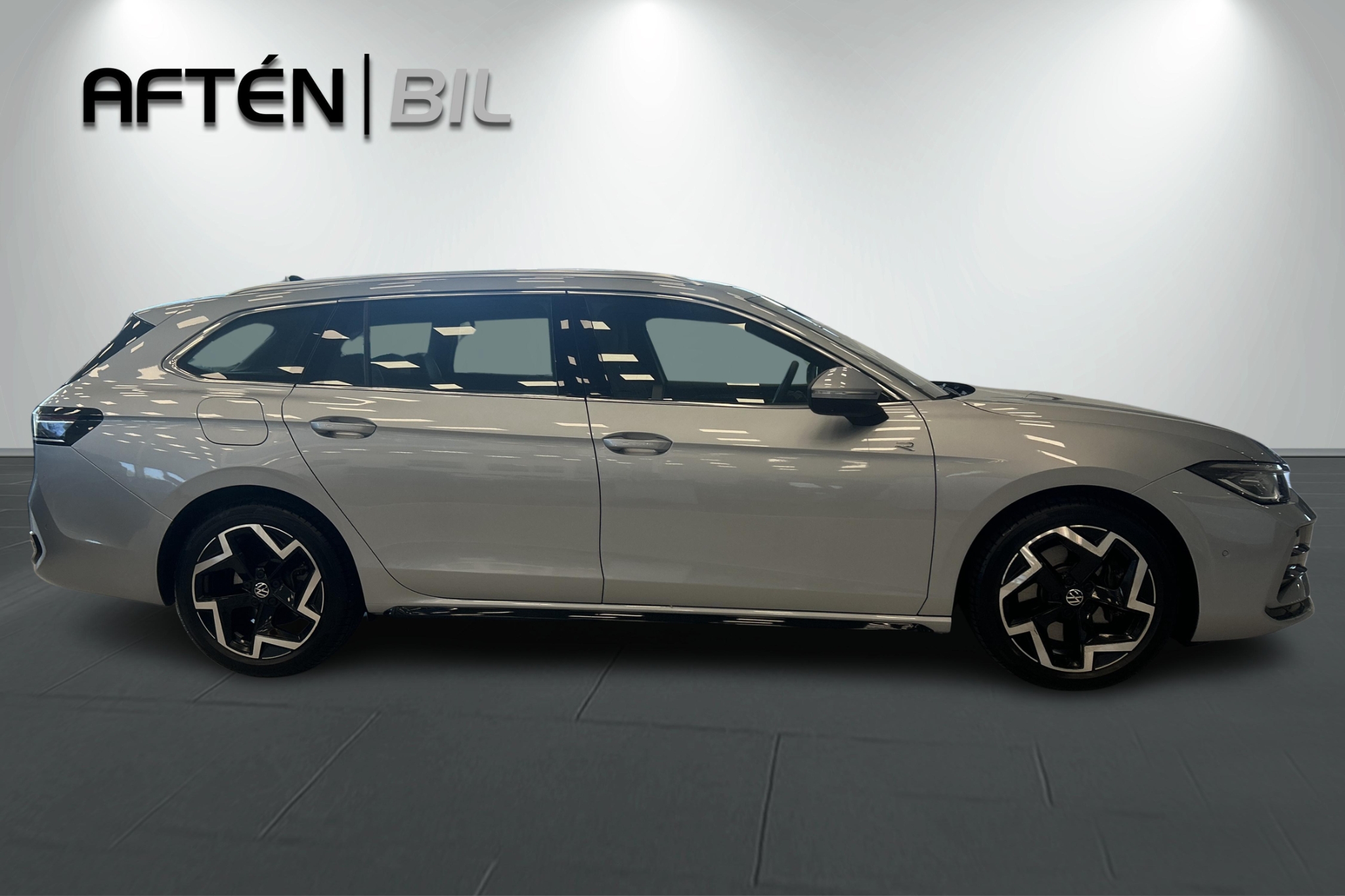 Volkswagen Passat 2.0 TDI 4Motion R-Line 2025, bild 7/56