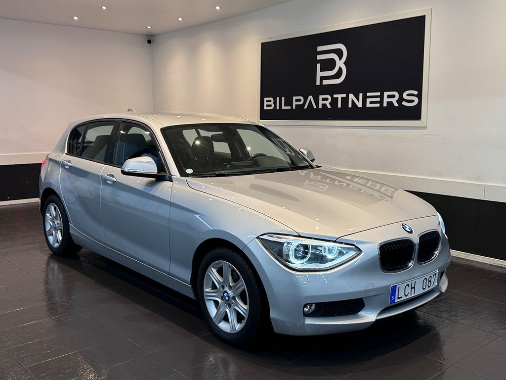 BMW 118 d 5-dörrars Steptronic-2ägare-nyservad-Euro 5