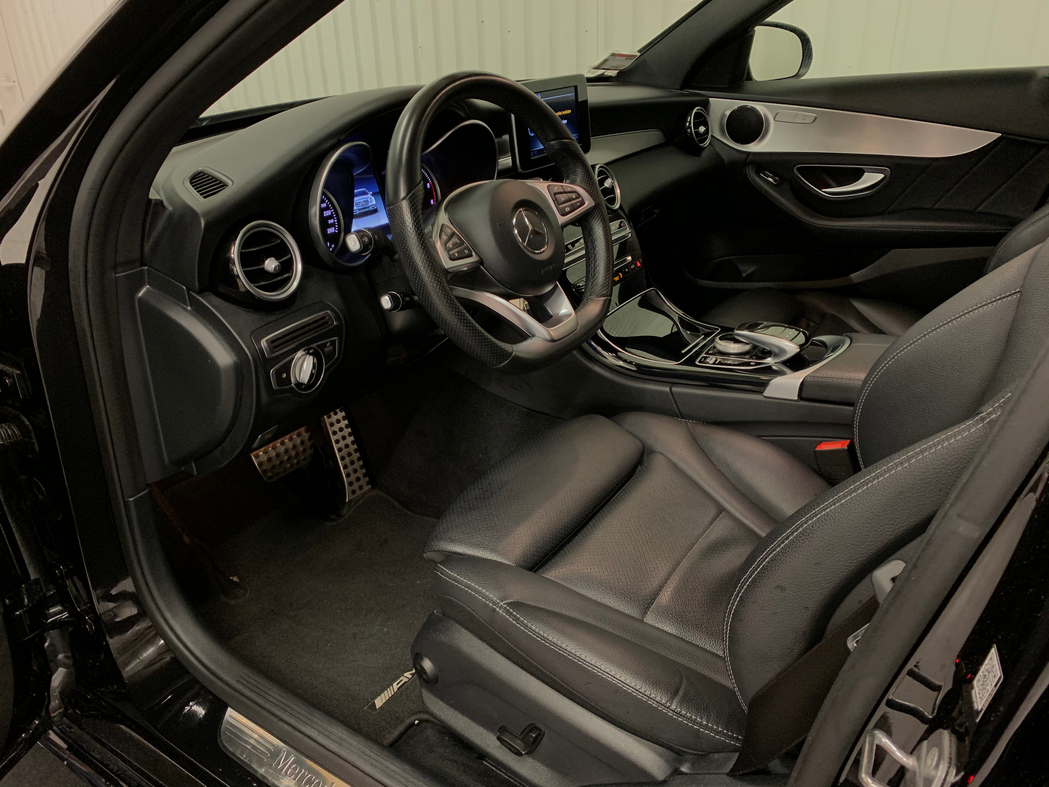 Mercedes-Benz C 220d AMG 2017, bild 7/31