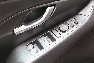Halvkombi Hyundai i30 8 av 14