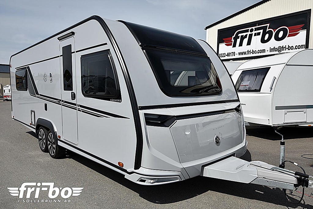 Knaus 650 UX Südwind, Queenbed, Dubbelbädd