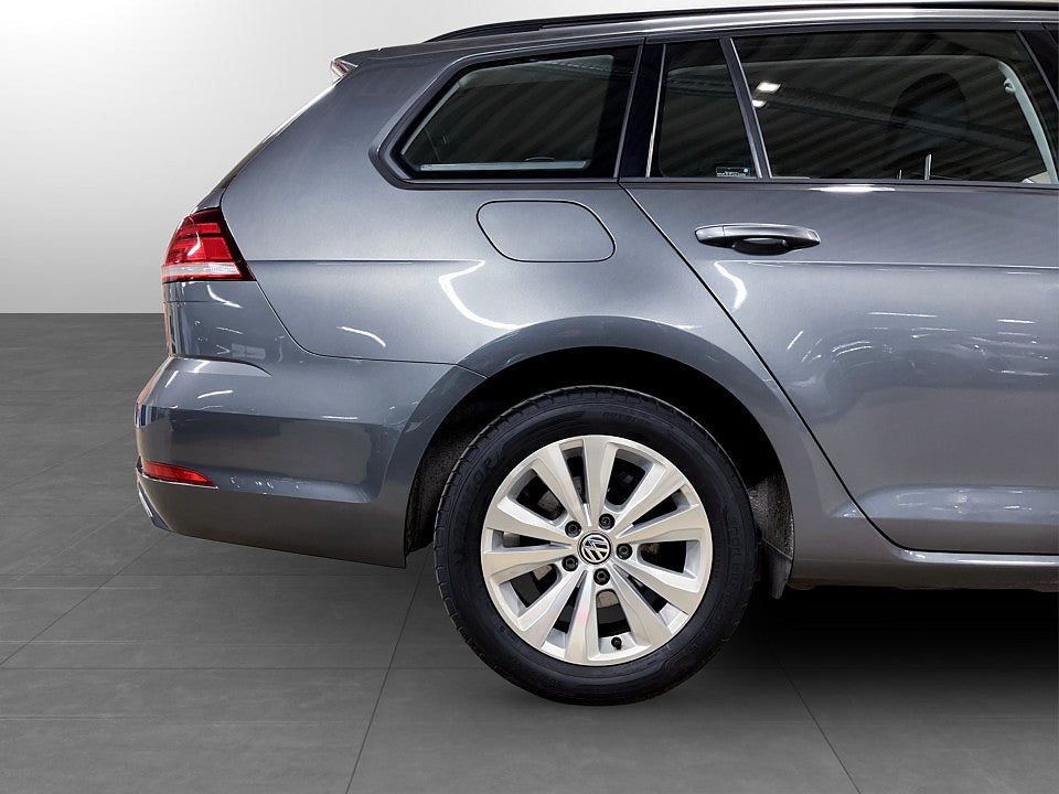 Bild på Volkswagen Golf Sportscombi Base 1.6 TDI 116hk Aut - CARPLAY, P-SENSORER