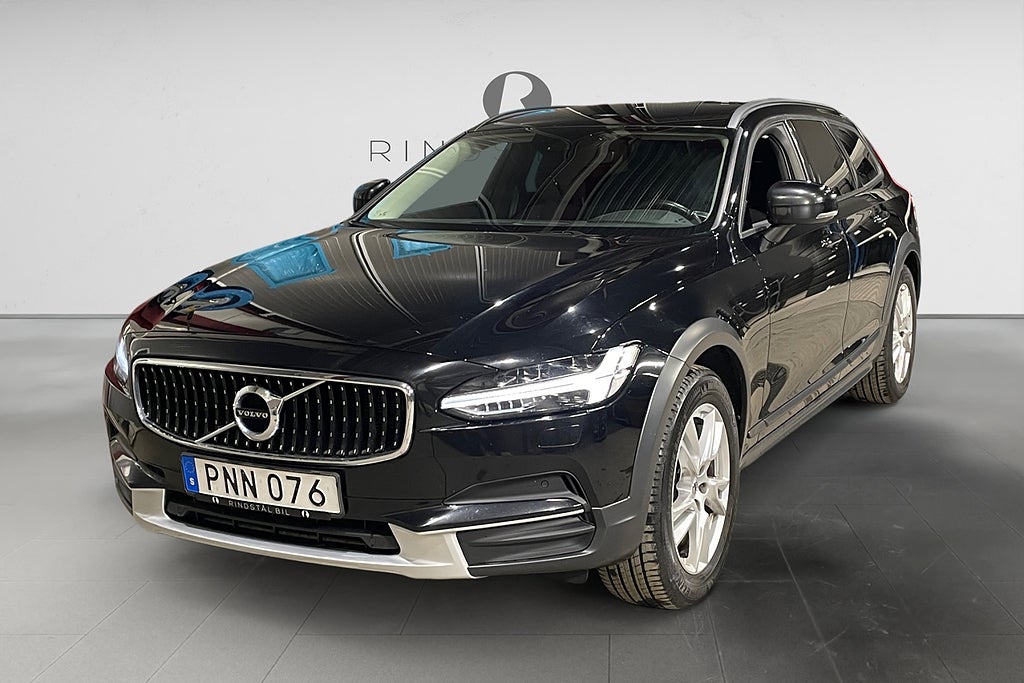 Volvo V90 Cross Country D4 190 HK AUT AWD KINETIC DRAG D-VÄRM VOC KAMREM BYTT