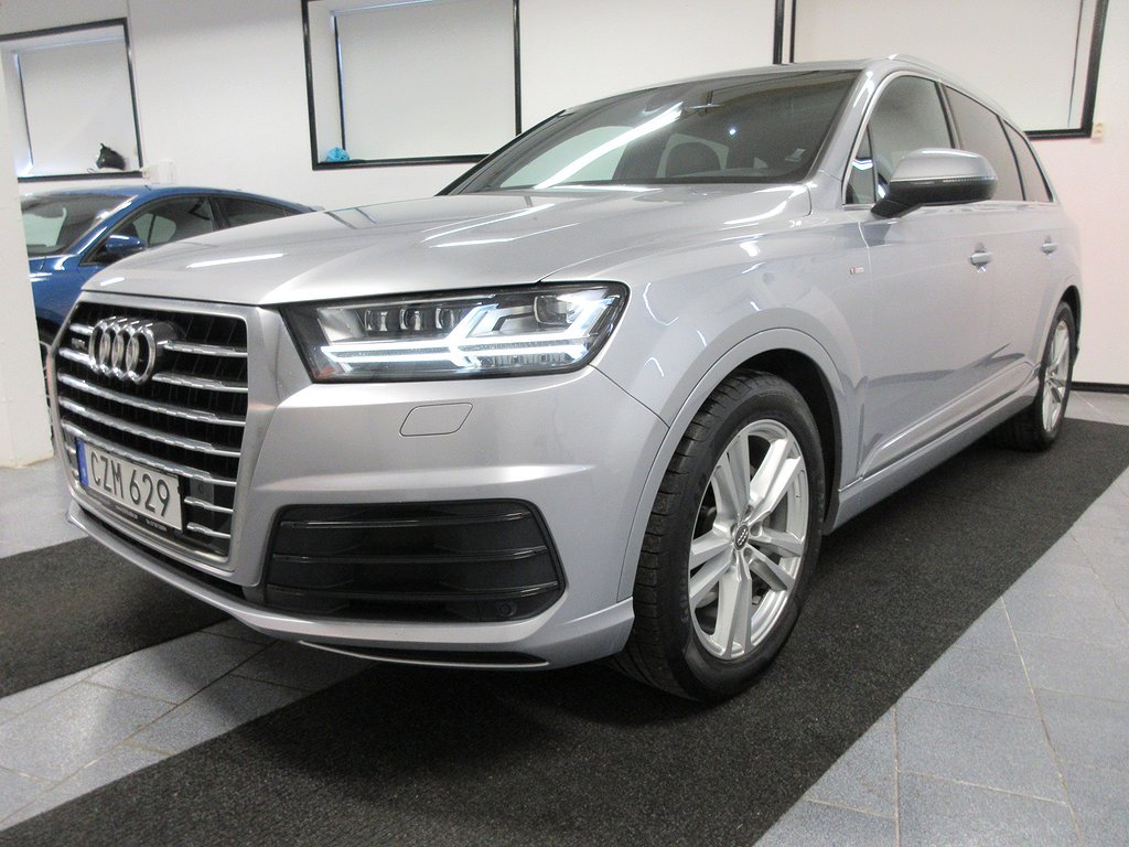 Audi Q7 3.0 TDI V6 218 hk ultra Quattro S Line Panorama Drag