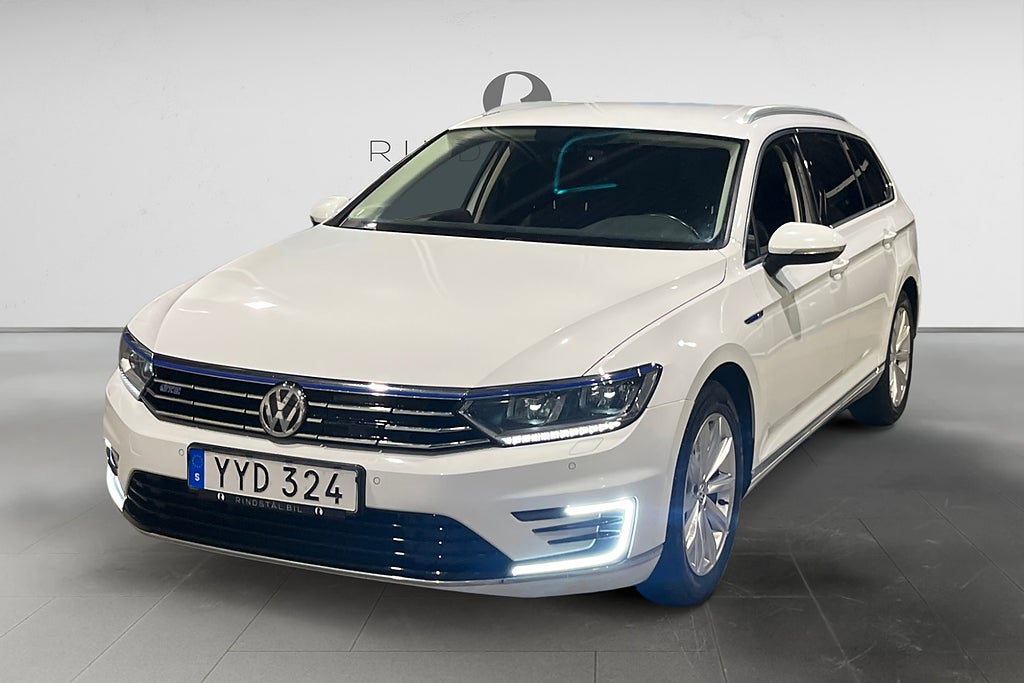 Volkswagen Passat 1.4 GTE TSI 218 HK DSG DRAG PDC NYSERV CARPLAY 17"
