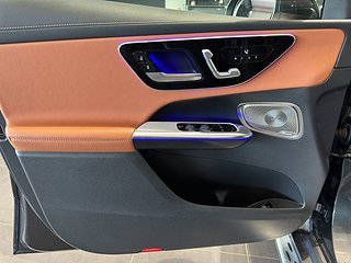 SUV Mercedes-Benz GLC 12 av 13